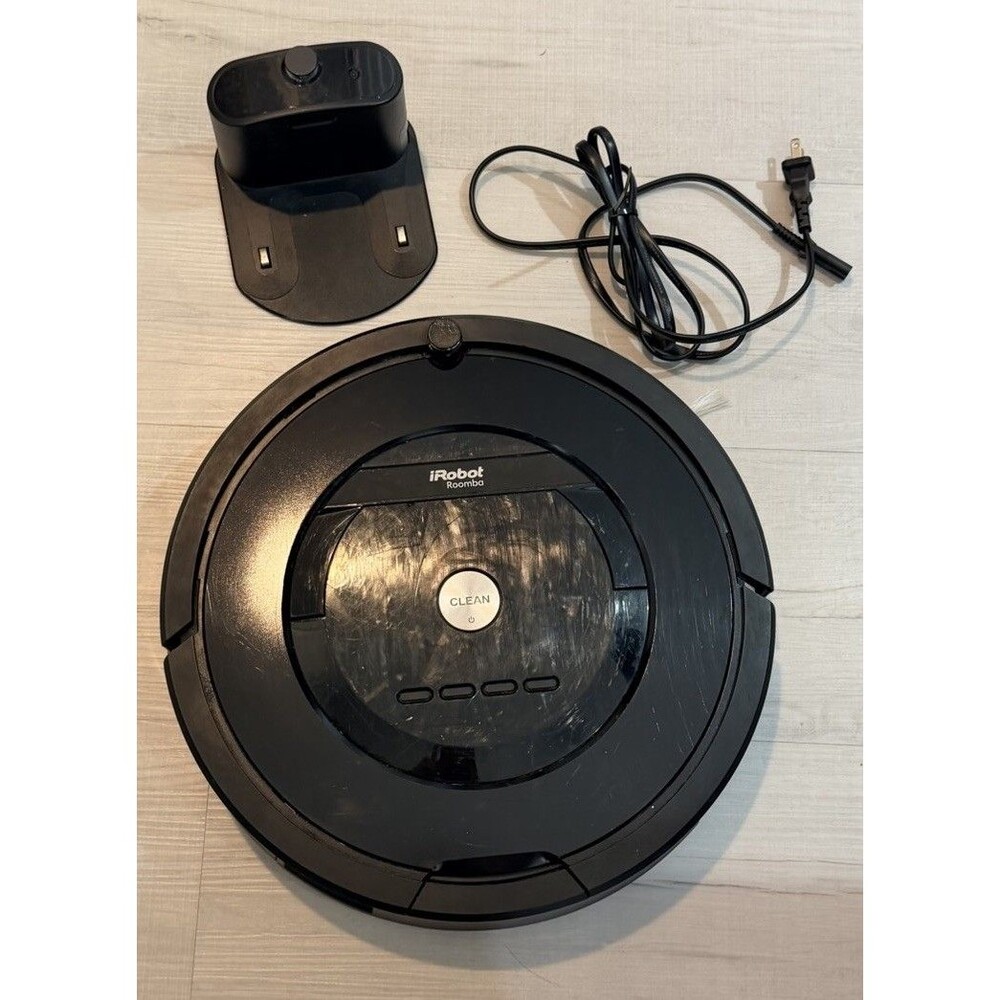 iRobot Roomba 805 Vacuum Cleaning Robot W Charger - Works But Has Error